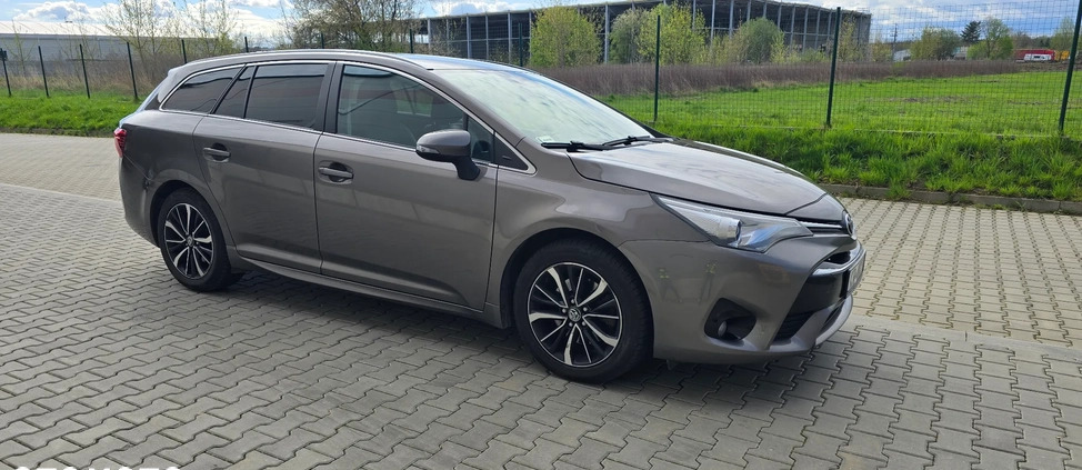 Toyota Avensis cena 40000 przebieg: 338800, rok produkcji 2018 z Kraków małe 67